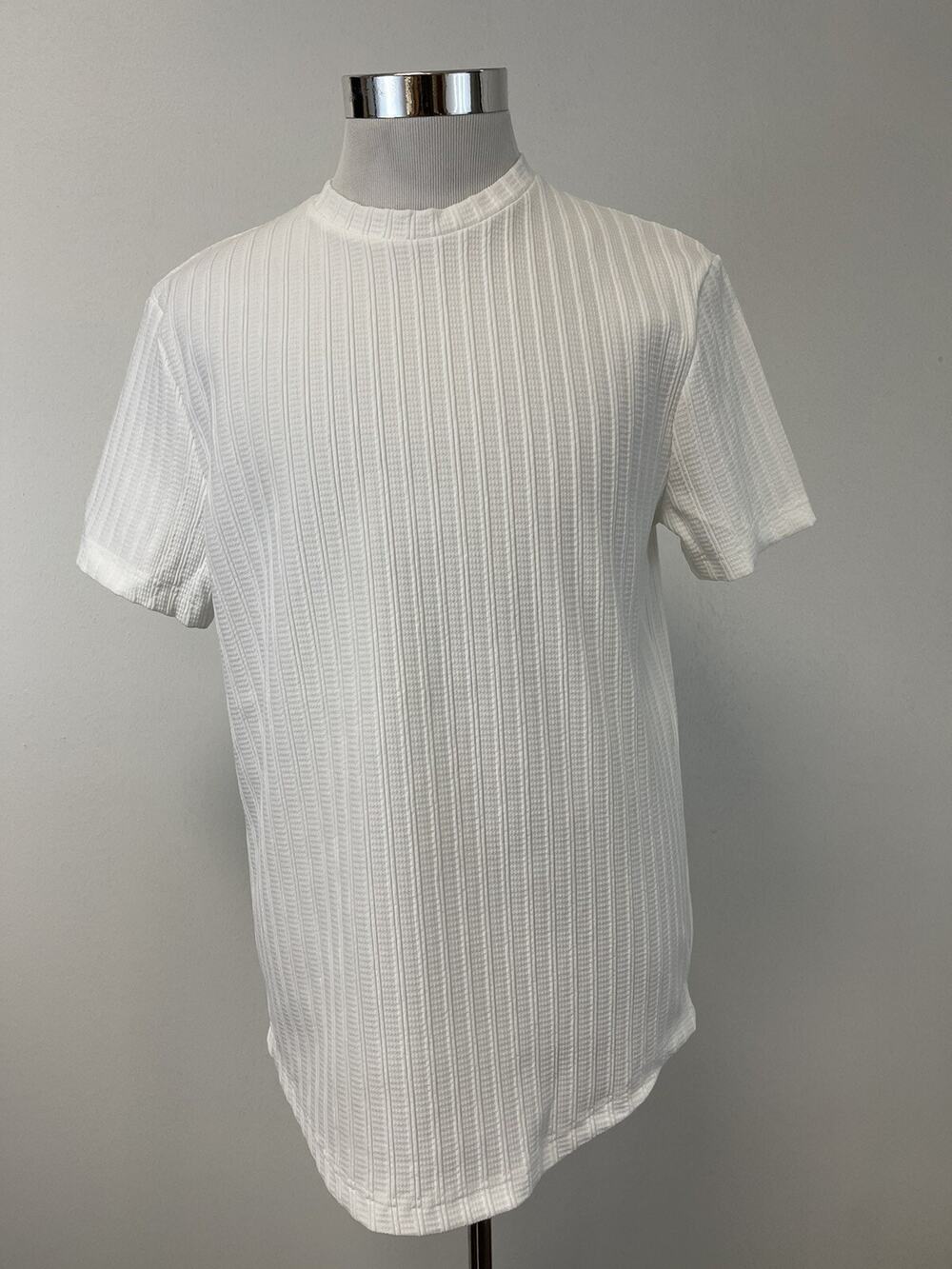 River Island Shirt Mens Medium Tee White Striped Terry Knit Short Sleeve N186